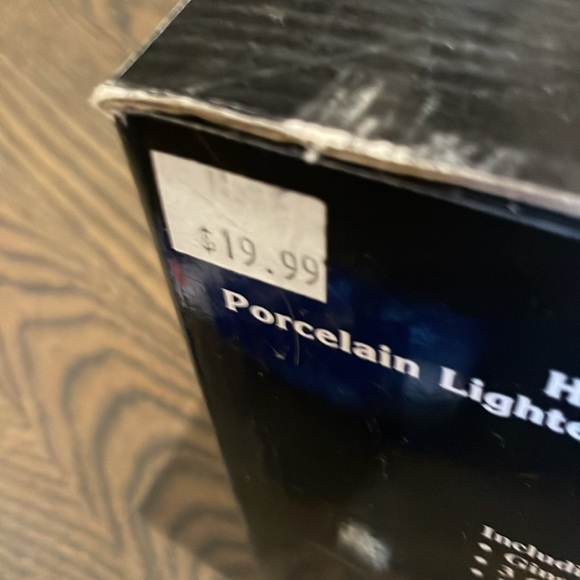 Holiday gingerbread house and ginger bread cookies 3 new from a pallet Christmas - Picture 11 of 12